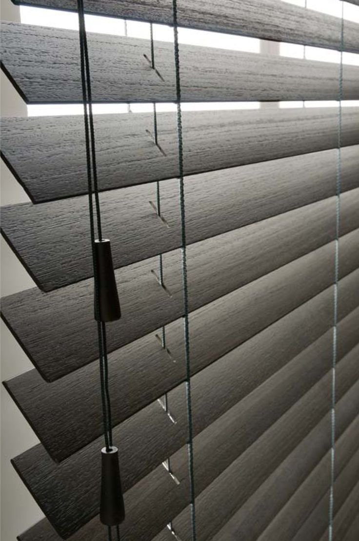 Affordable Venetian Blinds Curtains for a Warm & Elegant Space
