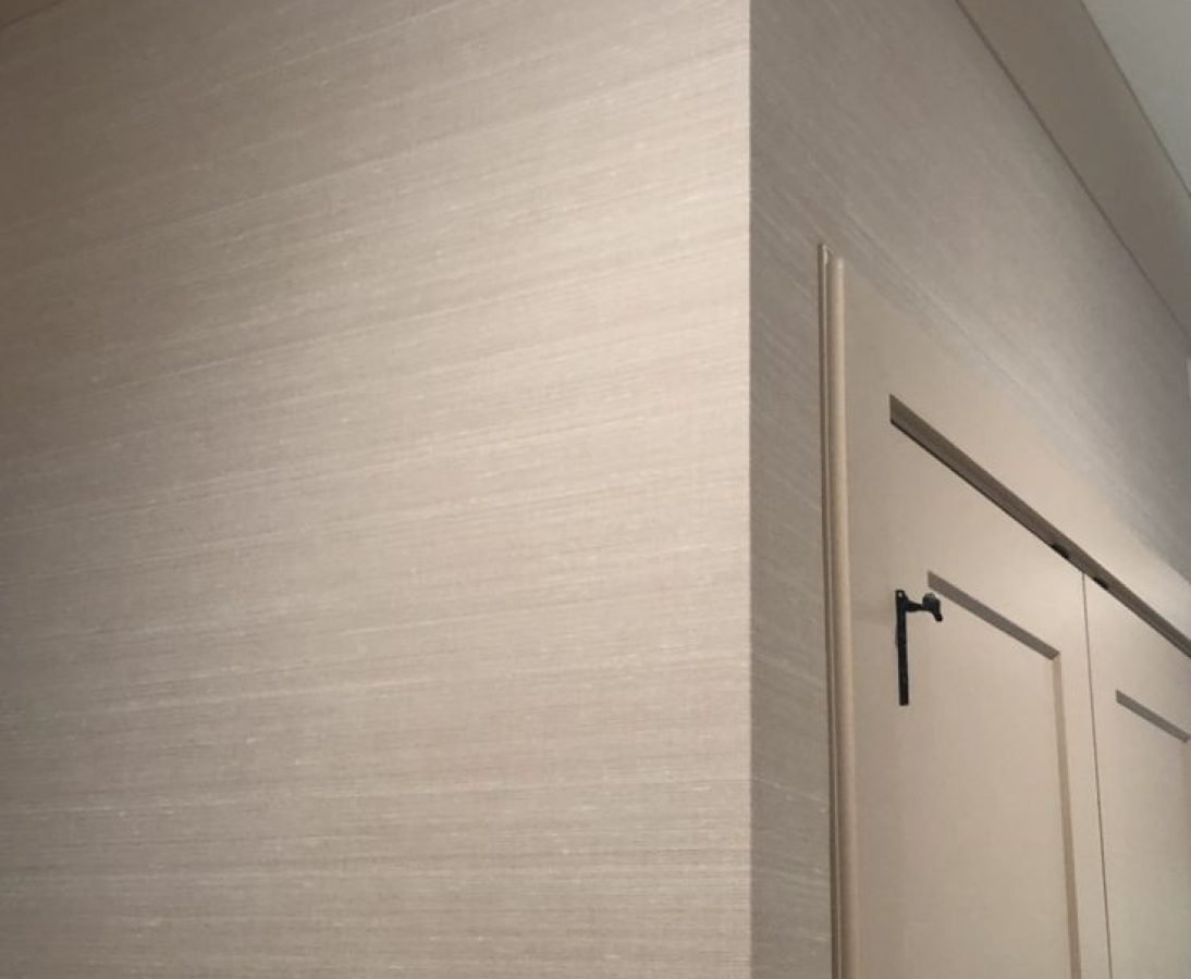 Benefits of Using Wall Liner Wallpaper for Interior